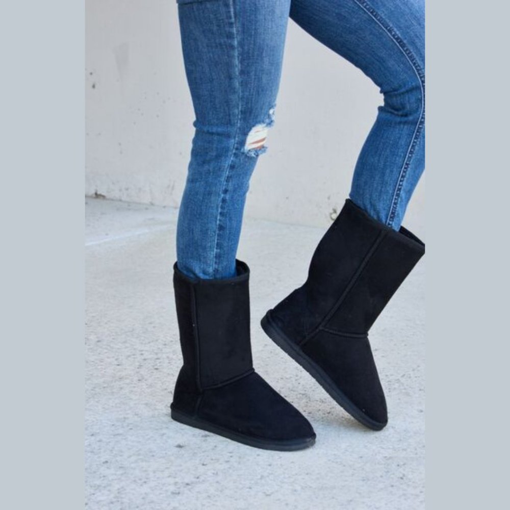 New Black Thermal Lined Flat Boots - Picture 2 of 5